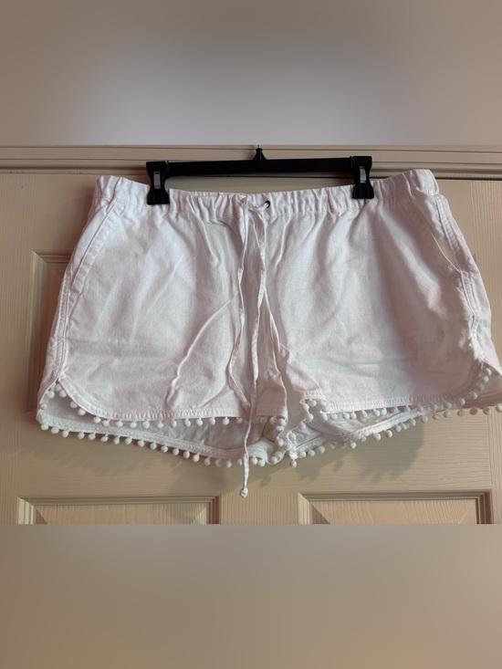 J. Crew Pants - J. Crew White Pom-Pom Trim Cotton Linen Shorts 2.5” Inseam